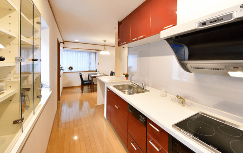 二世帯キッチン、光栄住宅に新潟の家づくりを依頼する